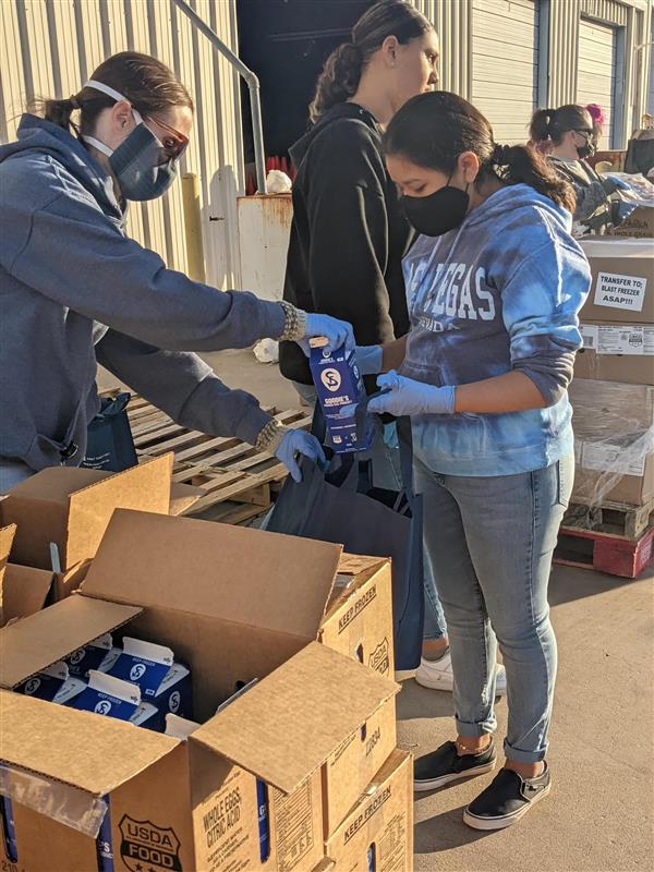 Holiday Food Donations and Volunteers