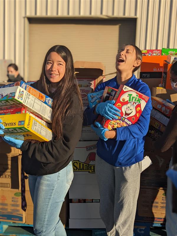 Holiday Food Donations and Volunteers